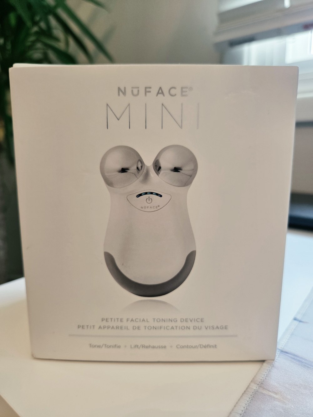 NuFACE MINI Facial Toning Device - White/Silver - Like New
